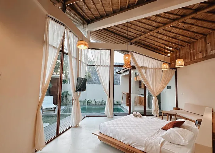 Capila Bali Hotel 3*